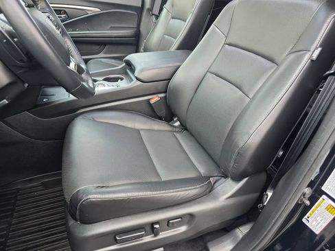 Used 2025 Honda Ridgeline RTL image 17