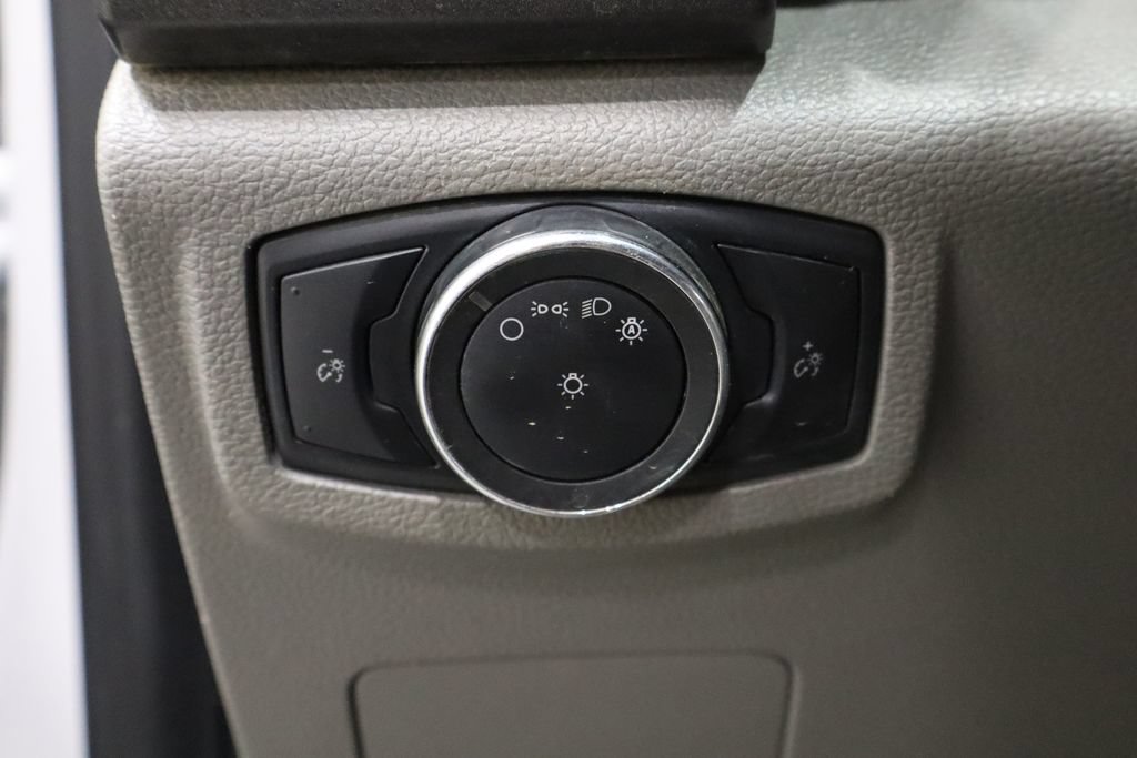 Used 2018 Ford F550 2WD Crew Cab Super Duty image 16