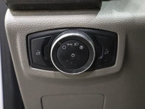 Used 2018 Ford F550 2WD Crew Cab Super Duty image 16