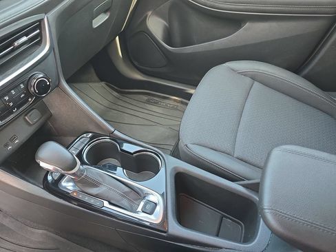 Certified 2024 Buick Encore GX Preferred w/ Comfort Package FWD image 25