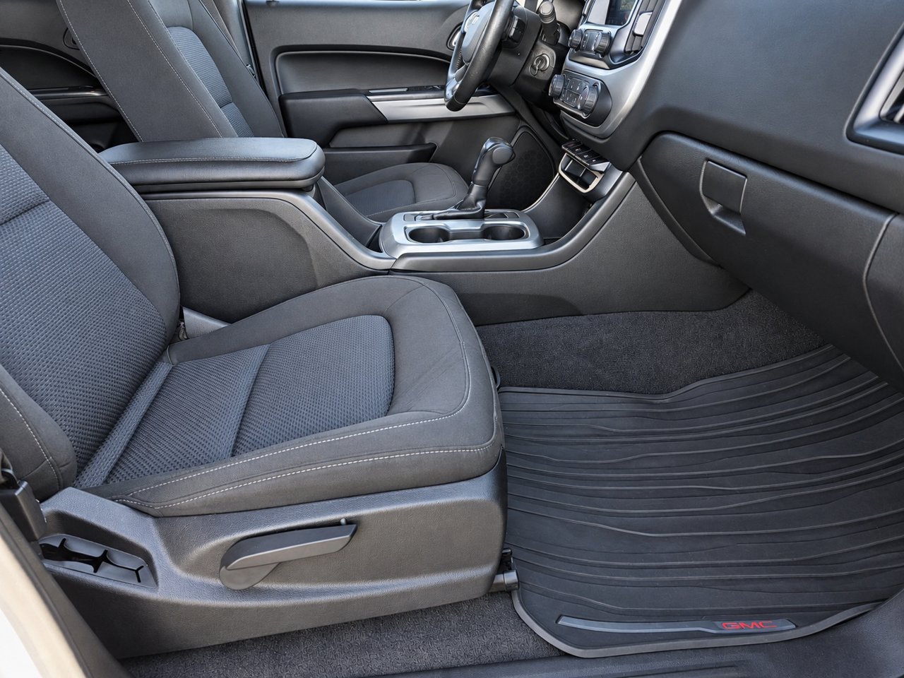 Used 2020 Chevrolet Colorado LT AWD/4WD image 31