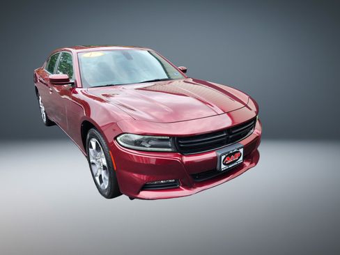 Used 2017 Dodge Charger SXT w/ AWD Plus Group image 1
