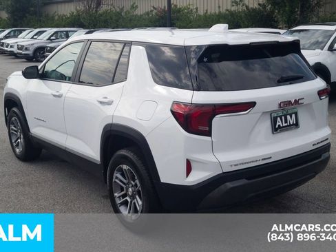 Used 2025 GMC Terrain Elevation AWD/4WD image 9
