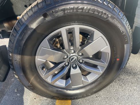 Certified 2025 Nissan Frontier SV w/ SV Convenience Package image 28