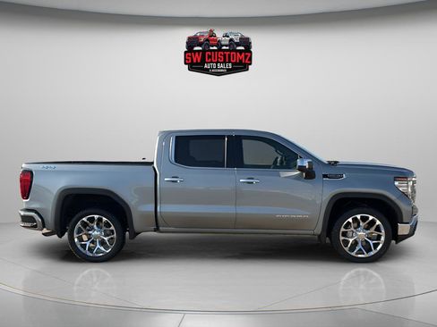 Used 2025 GMC Sierra 1500 SLT image 6
