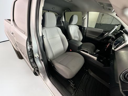 Used 2022 Toyota Tacoma SR5 w/ Technology Package RWD image 27