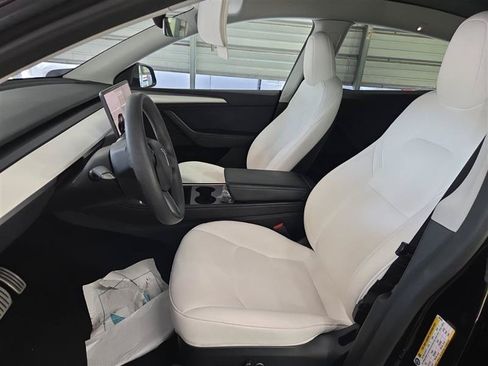 Used 2023 Tesla Model Y Performance AWD/4WD image 4