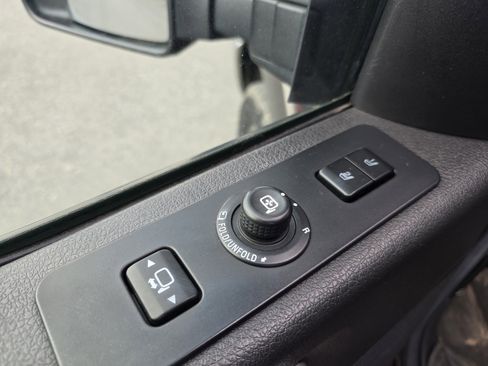 Used 2016 Ford F350 Lariat w/ Lariat Interior Package image 19