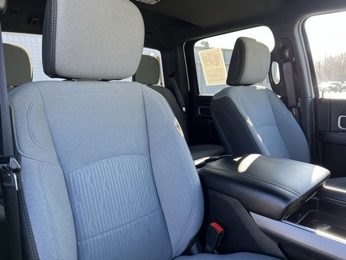 Used 2024 RAM 2500 Big Horn w/ Off Road Package image 10