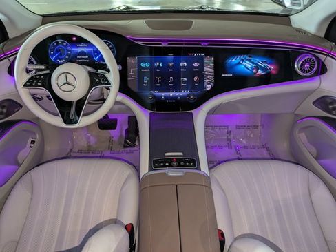 Certified 2023 Mercedes-Benz EQS 580 4MATIC SUV image 15