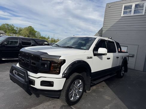 Used 2018 Ford F150 XLT w/ Equipment Group 302A Luxury AWD/4WD image 3