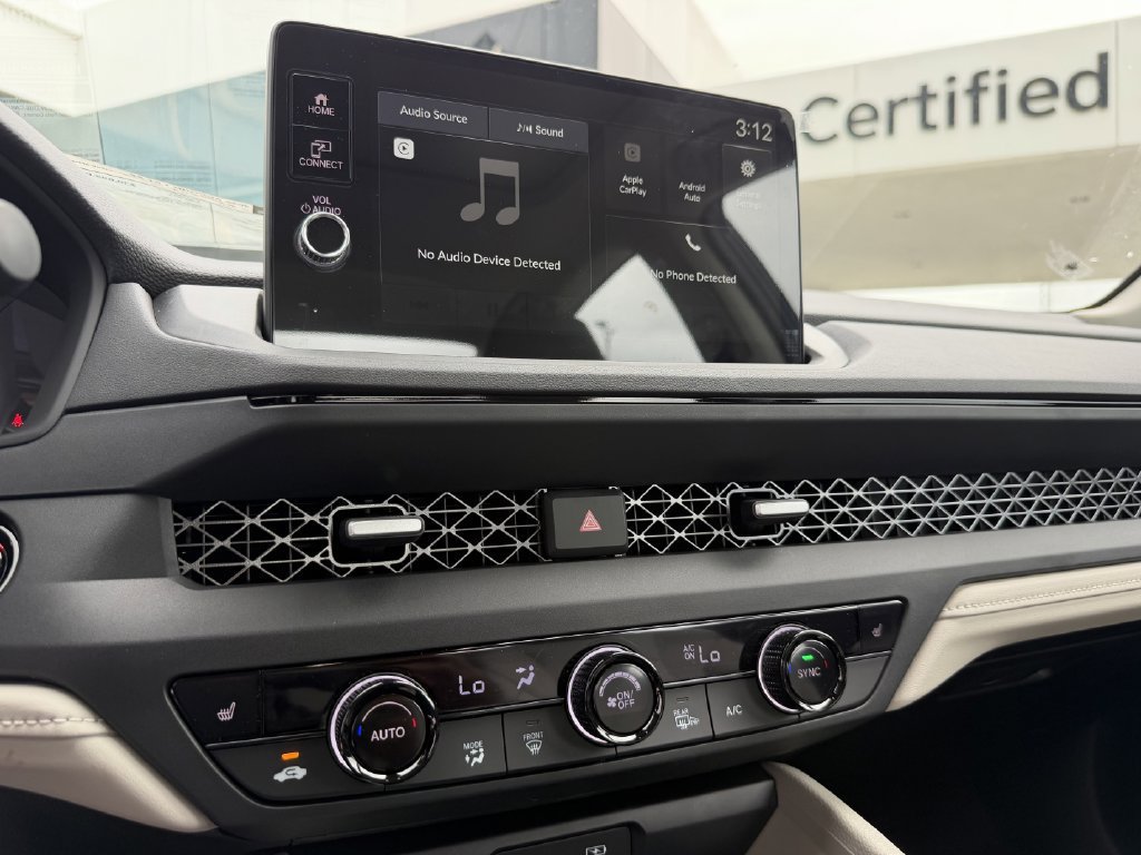 Used 2025 Honda Accord SE image 18