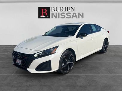 Used 2023 Nissan Altima 2.5 SR w/ SR Premium Package