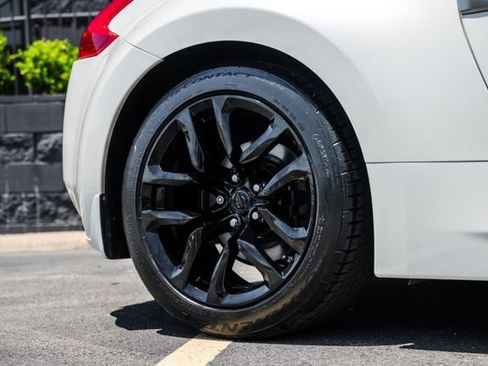 Used 2013 Nissan 370Z Coupe RWD image 34