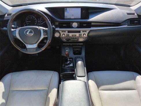 Used 2013 Lexus ES 350 w/ Luxury Pkg image 27