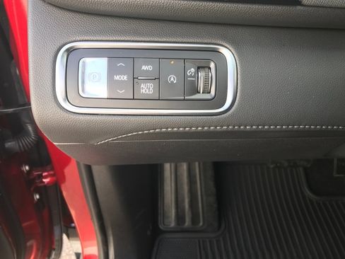 Certified 2026 Buick Enclave Sport Touring w/ Power Package image 40