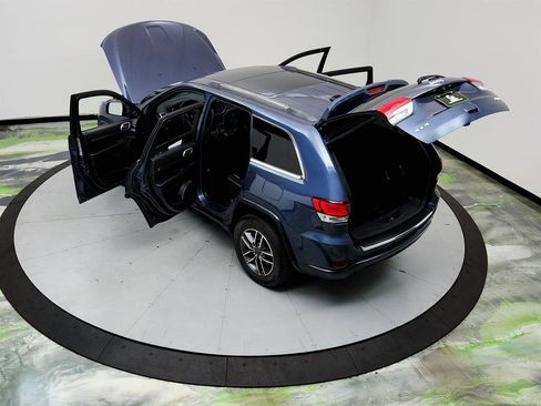 Used 2021 Jeep Grand Cherokee Limited w/ Sun & Sound Group image 40