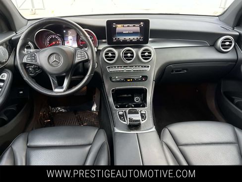 Used 2018 Mercedes-Benz GLC 300 4MATIC image 16
