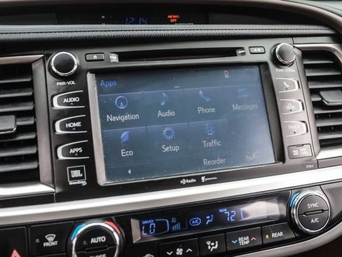 Used 2015 Toyota Highlander Limited Platinum AWD/4WD image 51