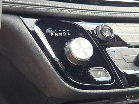 New 2026 Chrysler Pacifica Select image 29