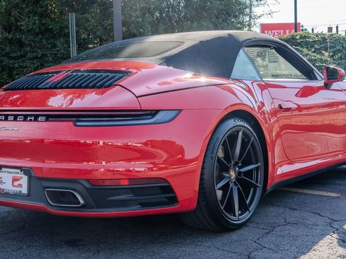 Used 2024 Porsche 911 Carrera image 31