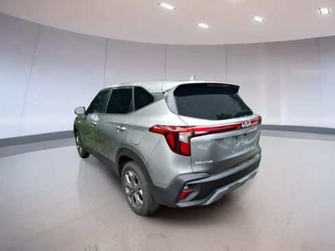 Used 2025 Kia Seltos LX AWD/4WD image 3