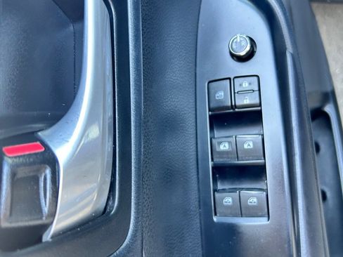 Used 2019 Toyota Highlander SE image 6