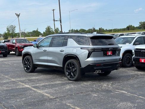 New 2026 Chevrolet Traverse RS w/ LPO, Floor Liner Package AWD/4WD image 3