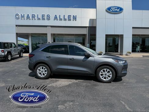 Used 2024 Ford Escape Active FWD image 2