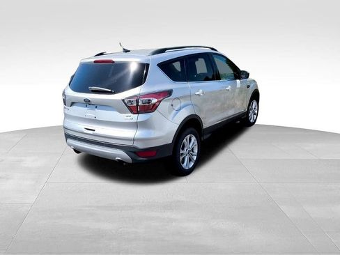 Used 2017 Ford Escape SE w/ Equipment Group 201A AWD/4WD image 4