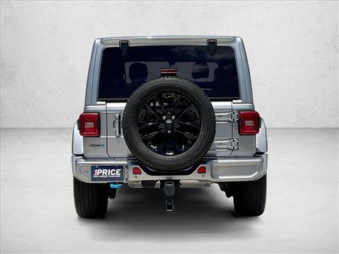 Used 2021 Jeep Wrangler Unlimited Sahara AWD/4WD image 4