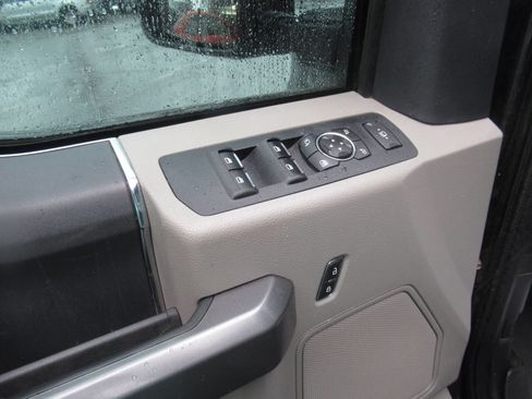 Used 2022 Ford F350 XLT w/ XLT Value Package image 14