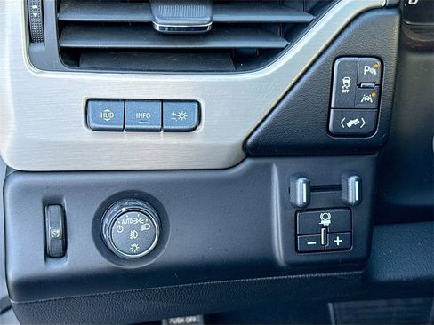 Used 2019 GMC Yukon Denali w/ Open Road Package image 11