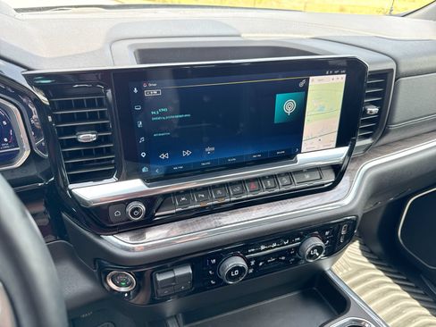 Used 2025 Chevrolet Silverado 1500 LTZ w/ Technology Package AWD/4WD image 16
