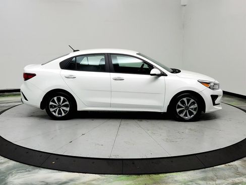 Used 2023 Kia Rio S w/ Technology Package FWD image 4