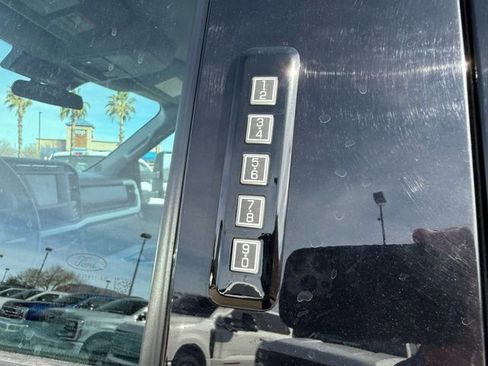 Used 2024 Ford F250 XLT image 13