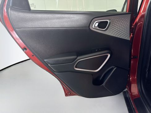Used 2020 Kia Soul LX FWD image 25