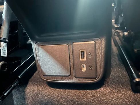 Used 2023 Buick Encore GX Select image 26