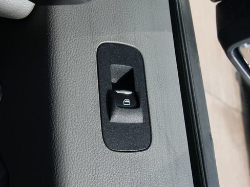 Used 2018 Ford F150 XLT w/ Equipment Group 302A Luxury AWD/4WD image 25