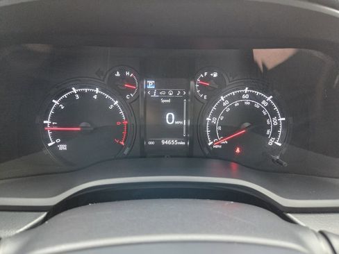 Used 2021 Toyota 4Runner SR5 Premium w/ Moonroof Package AWD/4WD image 25