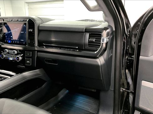 Used 2023 Ford F250 Lariat w/ Lariat Ultimate Package AWD/4WD image 18