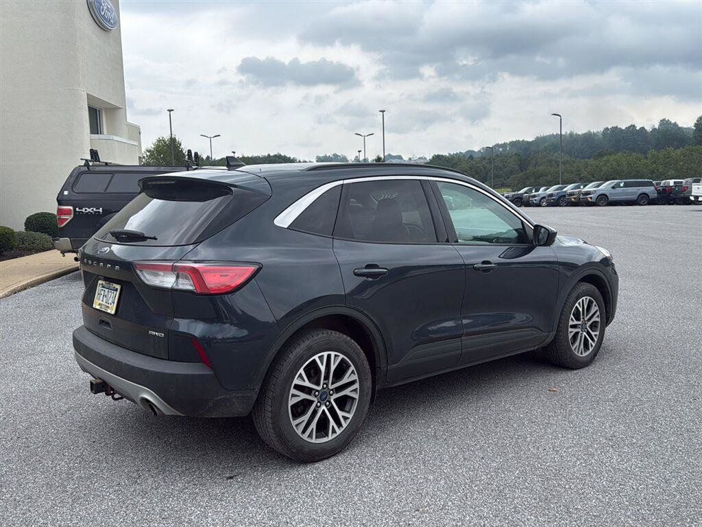 Certified 2022 Ford Escape SEL w/ Class II Trailer Tow Package AWD/4WD image 5