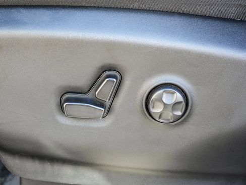 Certified 2024 Chrysler Pacifica Select image 22