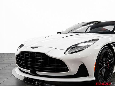 Used 2024 Aston Martin DB12 Coupe RWD image 11