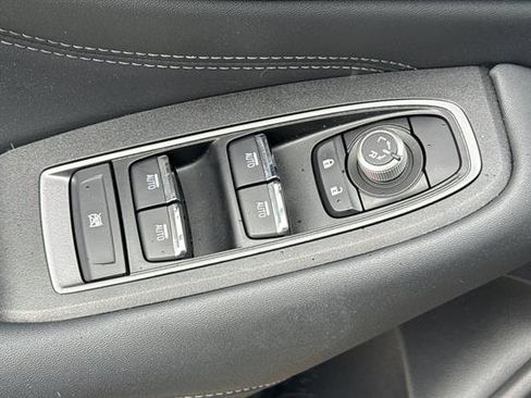 Used 2023 Subaru Outback Limited image 11