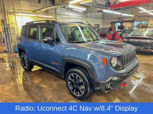 Used 2023 Jeep Renegade Trailhawk AWD/4WD image 2