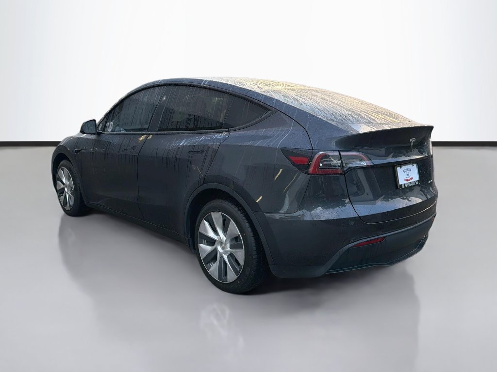 Used 2024 Tesla Model Y Long Range AWD/4WD image 5