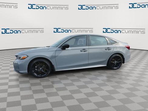 Used 2025 Honda Civic Sport image 5