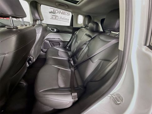 Used 2022 Jeep Compass Latitude w/ Sun and Sound Group image 28