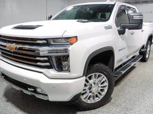 Used 2022 Chevrolet Silverado 2500 High Country w/ Safety Package II AWD/4WD image 33